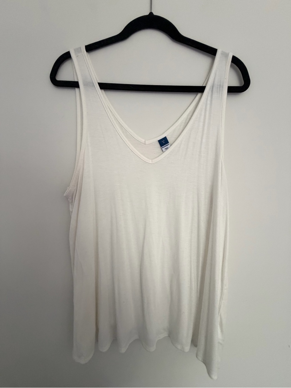 Old Navy | Woman’s Sz XL | Casual White Luxe V-Neck Tank Top - Women